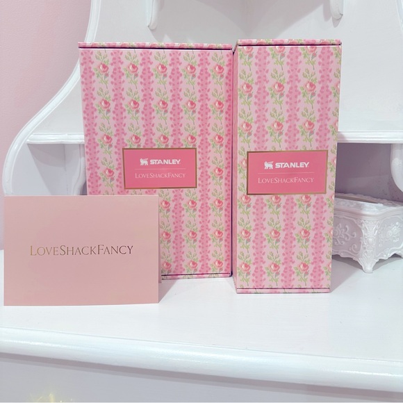 BUNDLE Stanley x loveshackfancy 40oz quencher cup & 20 oz all day slim bottle - Picture 8 of 14